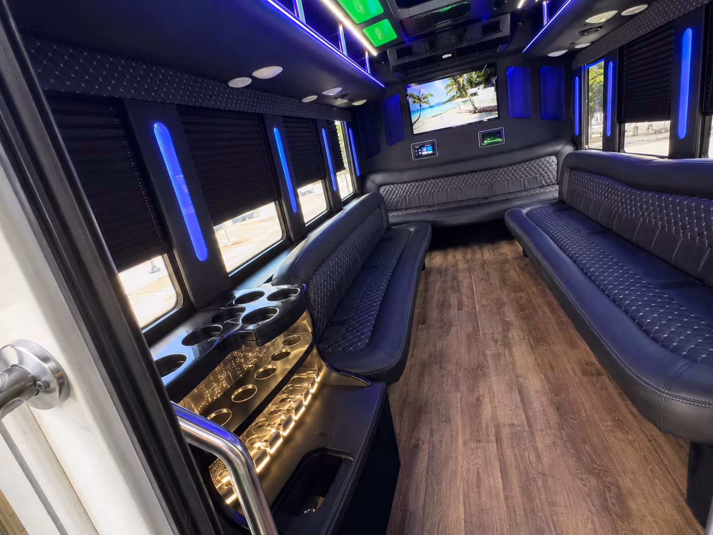 bachelor party bus rentals for newport weekend trips from warwick