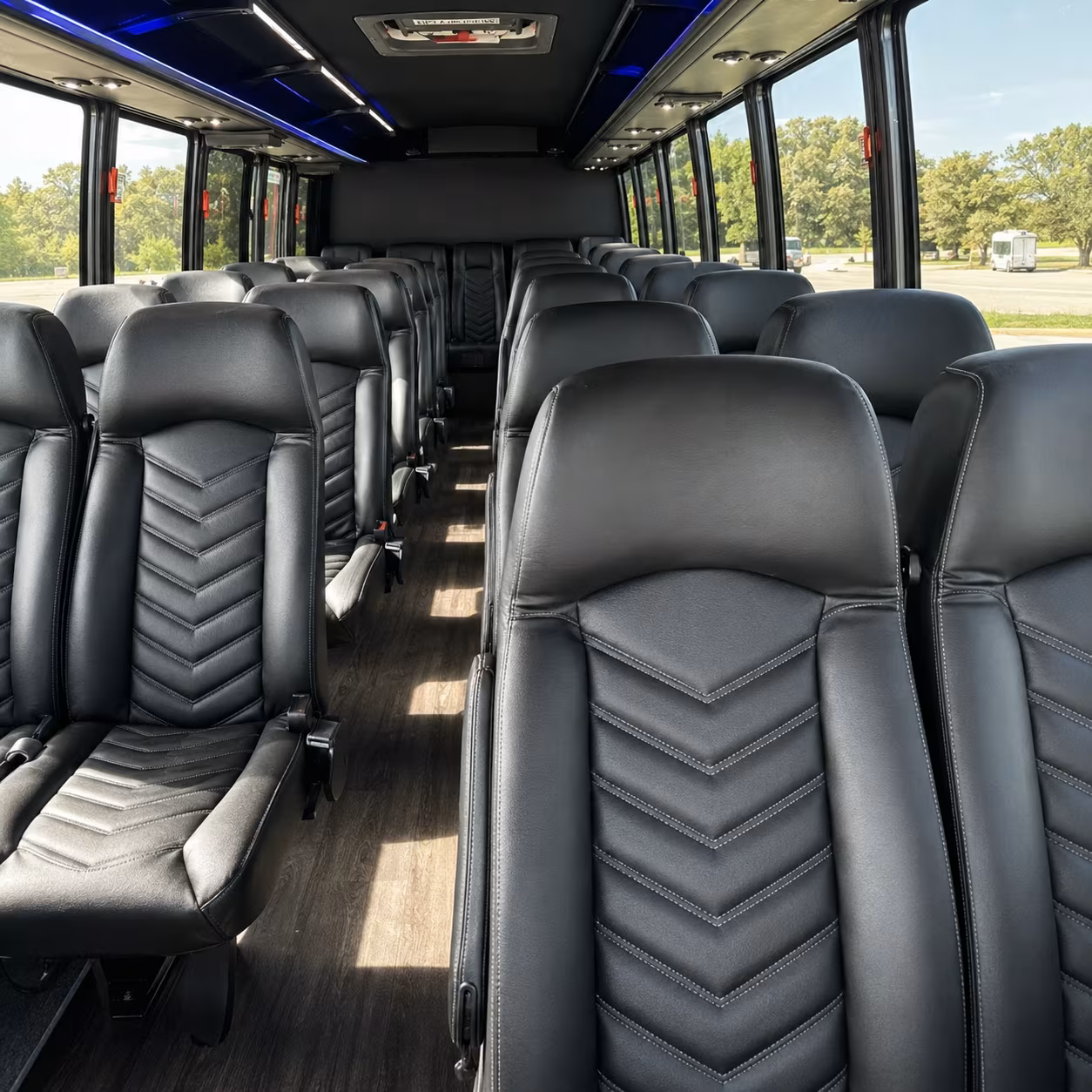 buses for aquarium and waterfront field trips from warwick schools