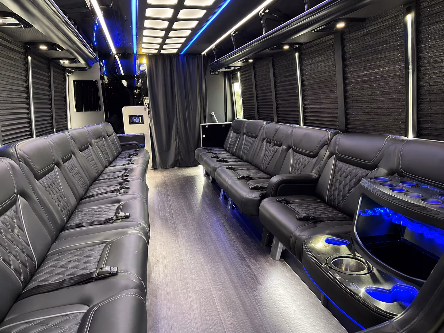 college campus and university tour buses for warwick students