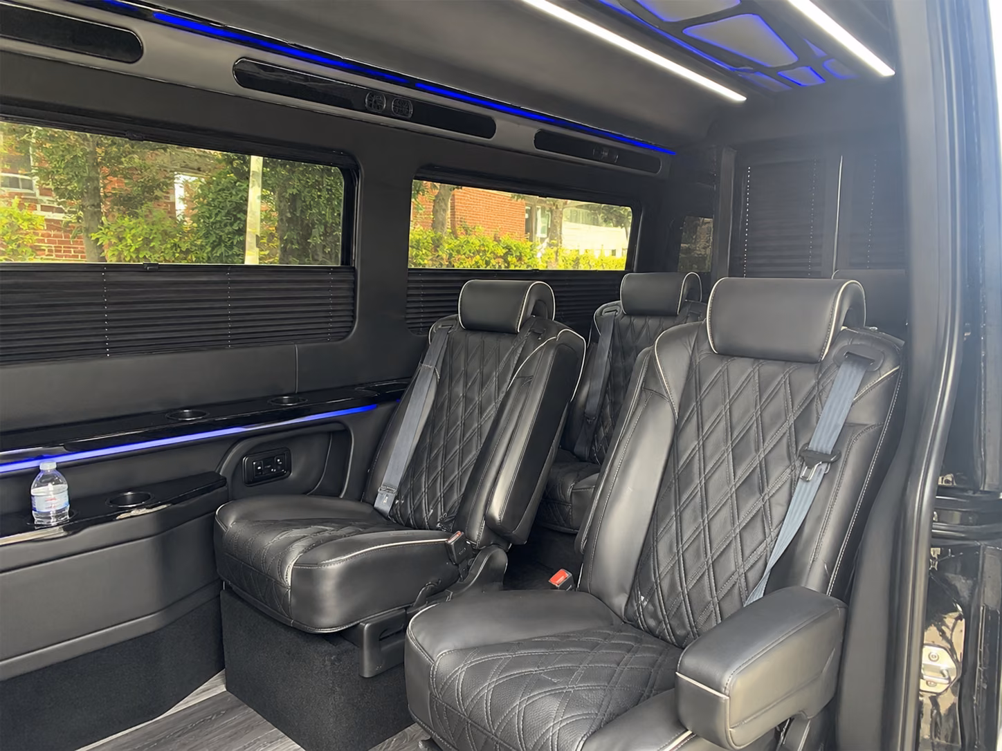 find and book transportation for your next convention or trade show 1
