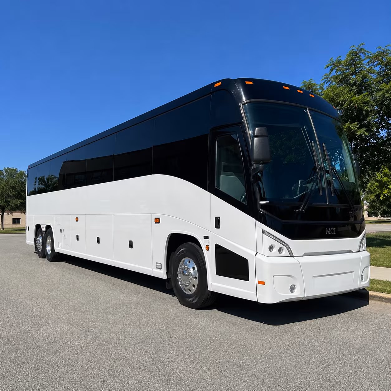 warwick 40 passenger charter bus